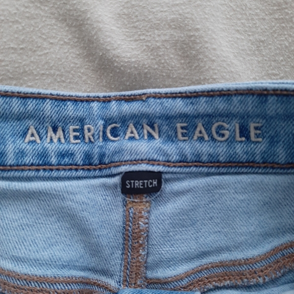 American Eagle Ripped Stretch Fit Boyfriend Jeans Size 10 - Picture 3 of 3